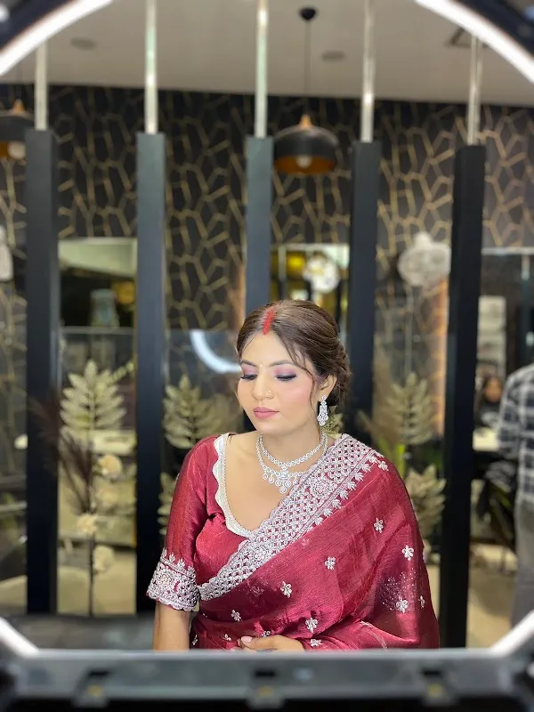 Muskan Makeover Unisex Salon