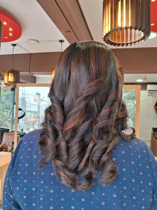 Salon Perimeter RT Nagar