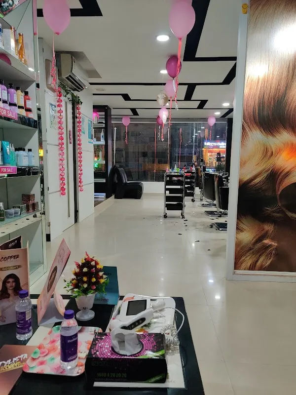 Green Trends Unisex Salon, Bandlaguda Jagir, Rangareddy