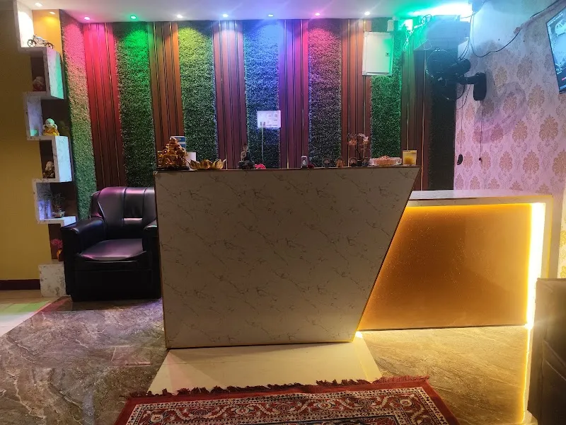 Lunar Spa And Saloon