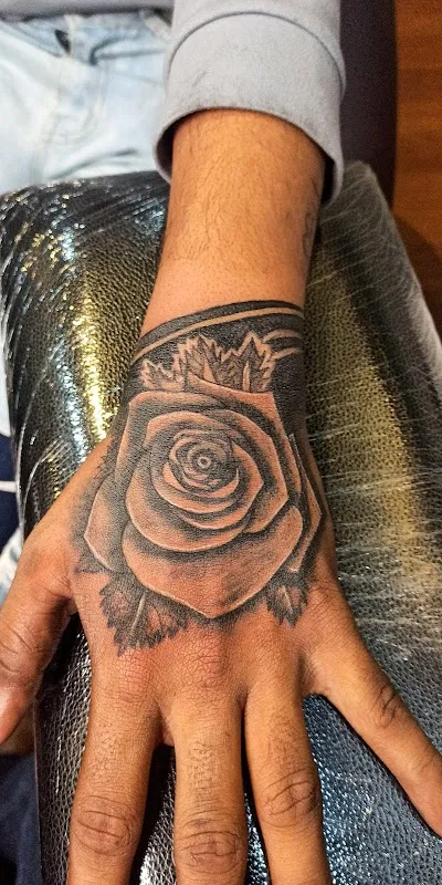 Shades of ink's Tattoo studio