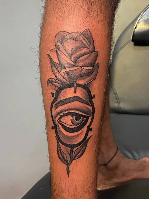 Shades of ink's Tattoo studio