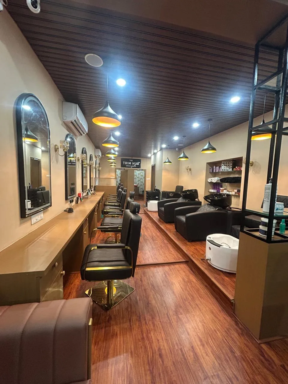 TRIMHUB UNISEX SALON | DILSUKHNAGAR