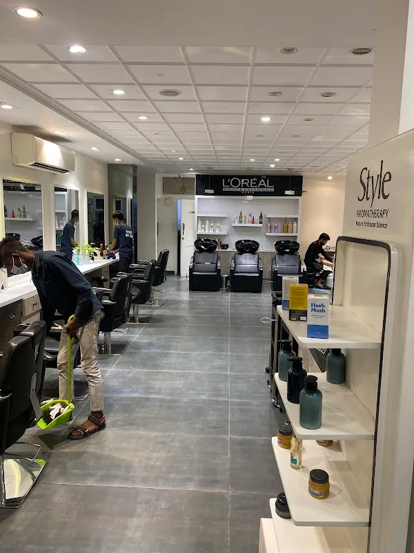 Prive Salon
