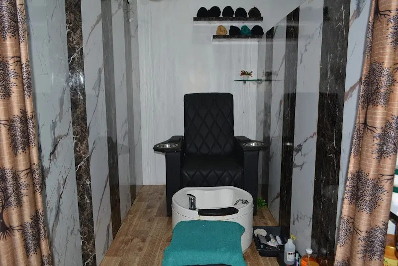 GM UNISEX SALON