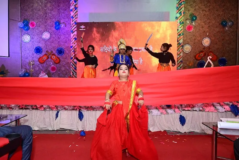 Happy Dance House (Dance & Fitness Hub)