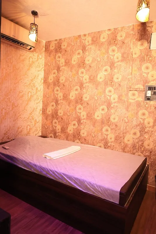 Imperia Spa In Malad West