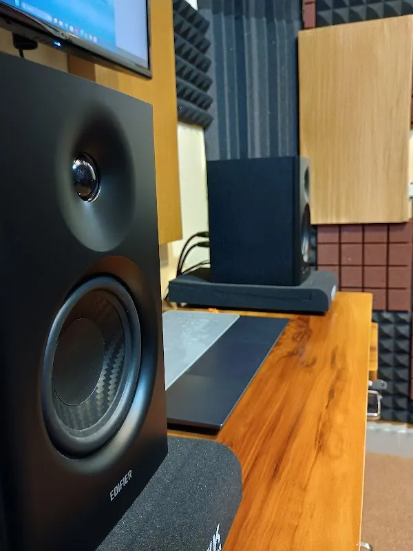 RhythmAura Recording Studio