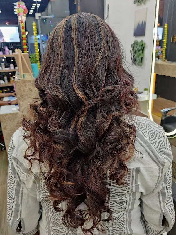 ELENOR SALON
