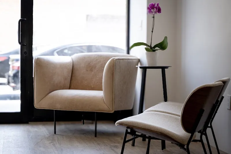 ellee salon
