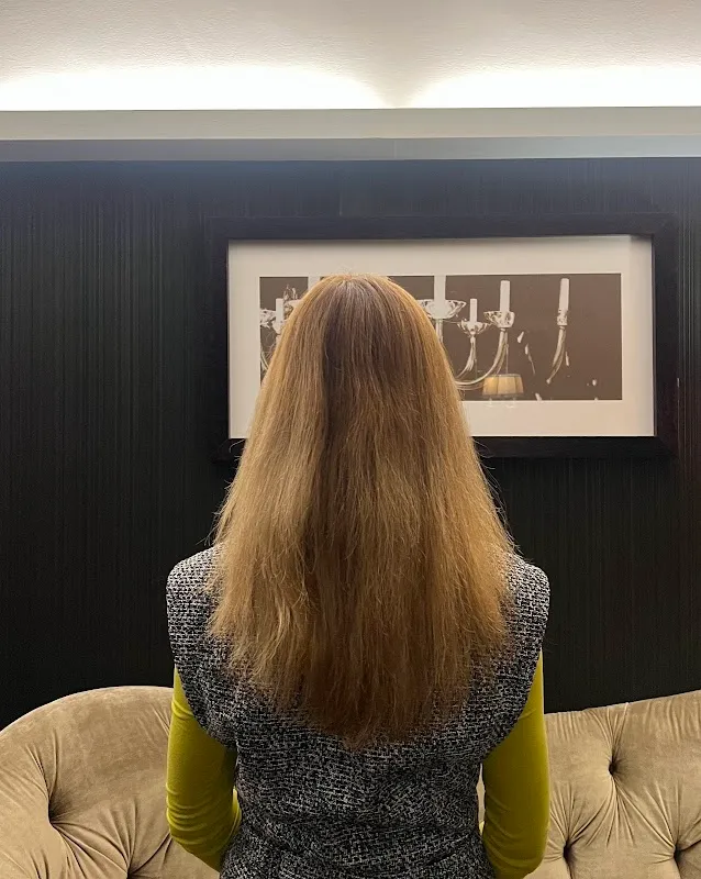 ellee salon