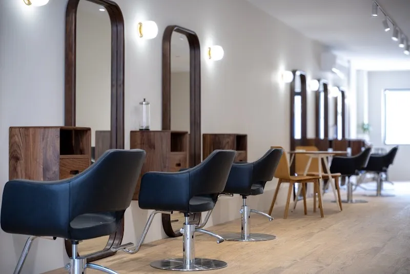 ellee salon