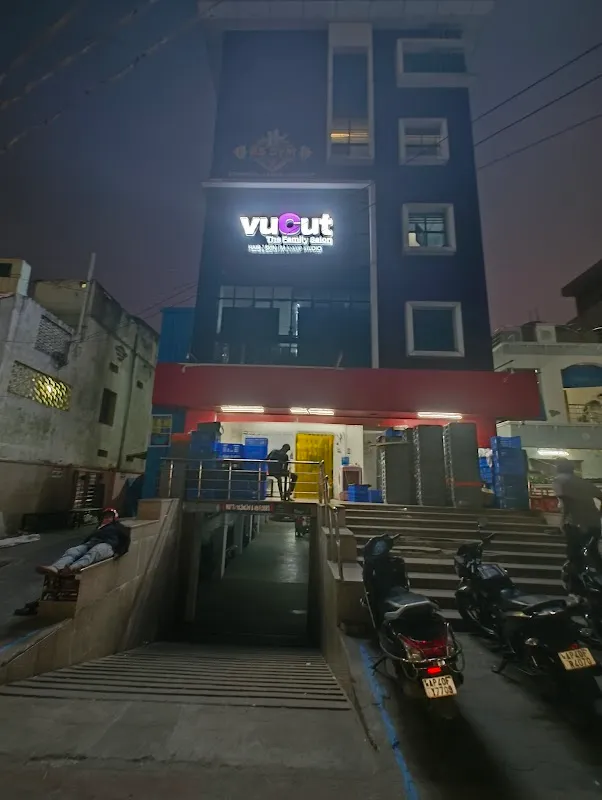 vuCut The Family Salon