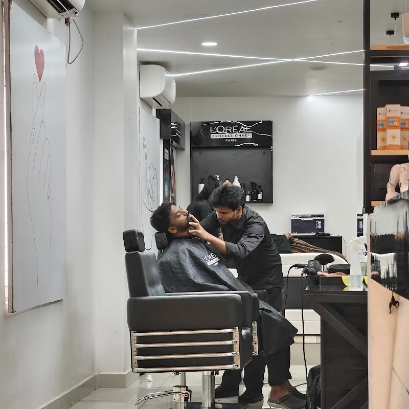 vuCut The Family Salon