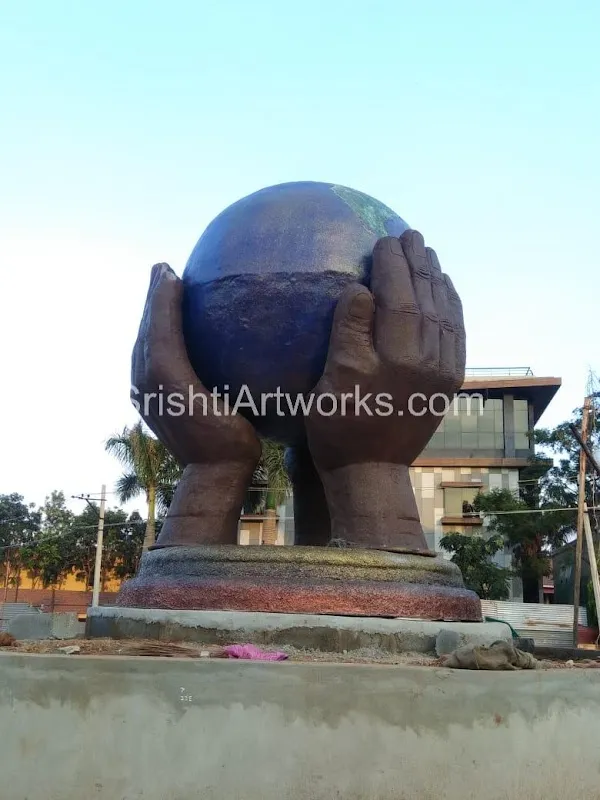 Srishti Artworks - Best Murals, Wall Art, Mosaic, Graffiti, Fine Arts, Canvas Paintings, Top Artists | Bangalore | Est. 1993