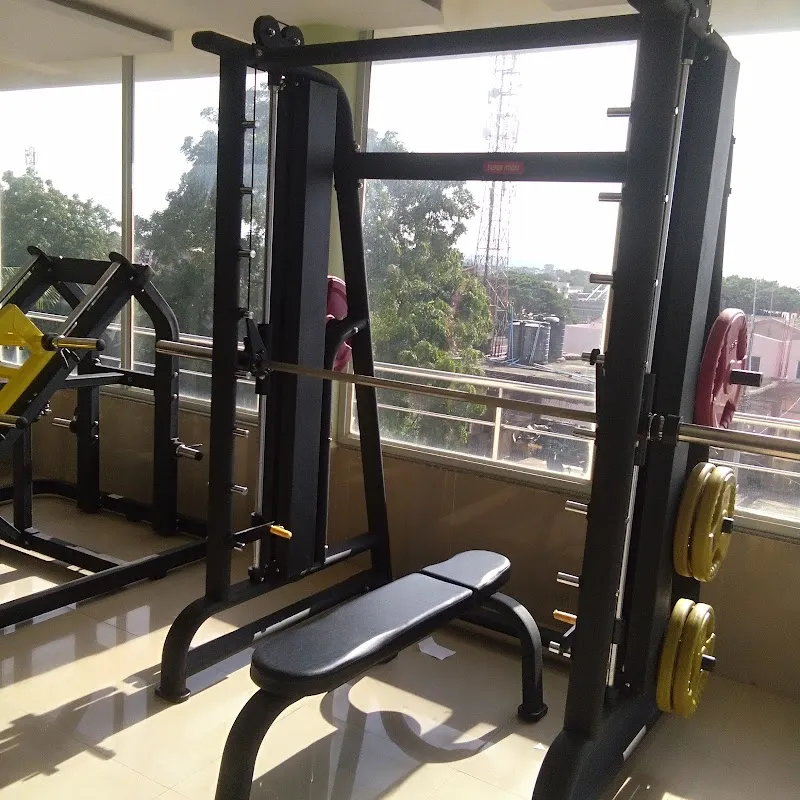 Naveen's Max Fitness