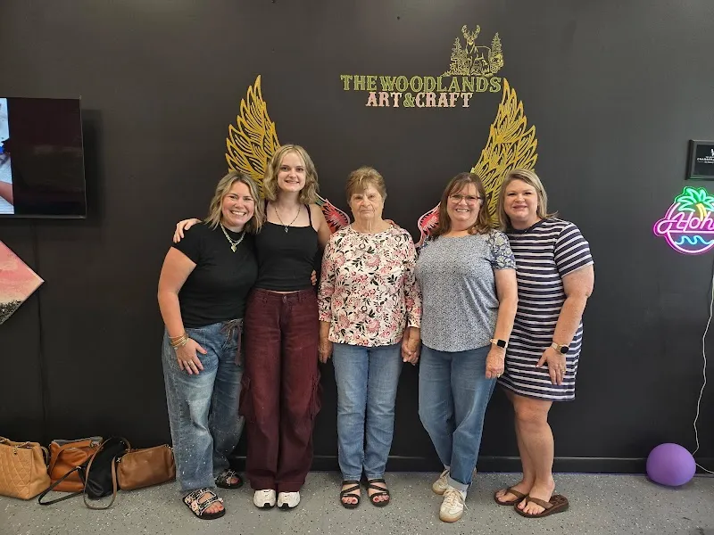 The Woodlands Art & Craft