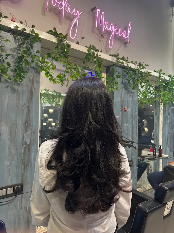Guns & Crowns Family Salon in Ghansoli | Nail Salon | Spa