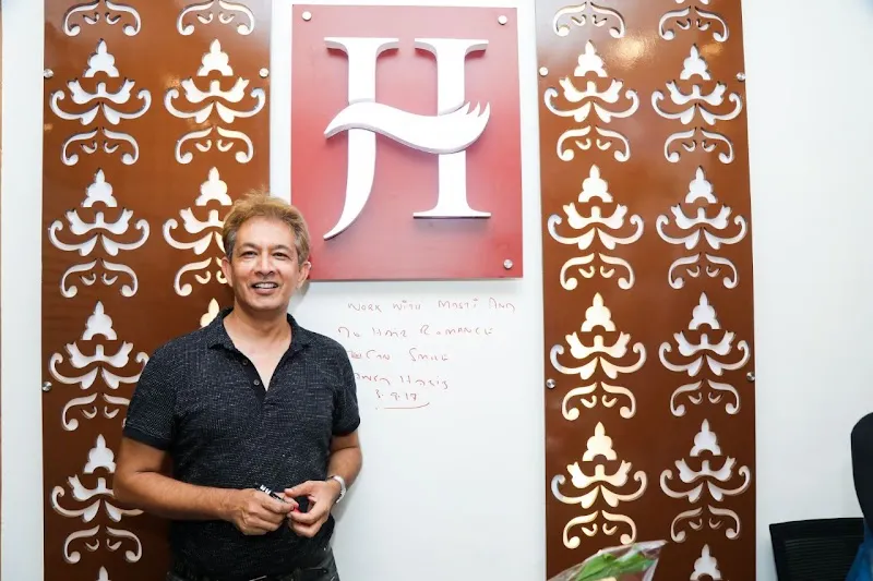 Jawed Habib Saloon