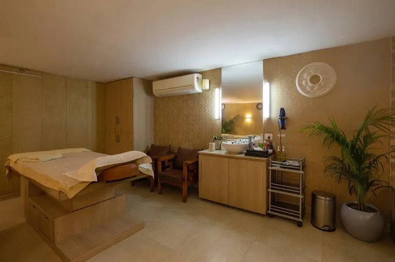 The Escape Spa and Wellness Experience- GK2