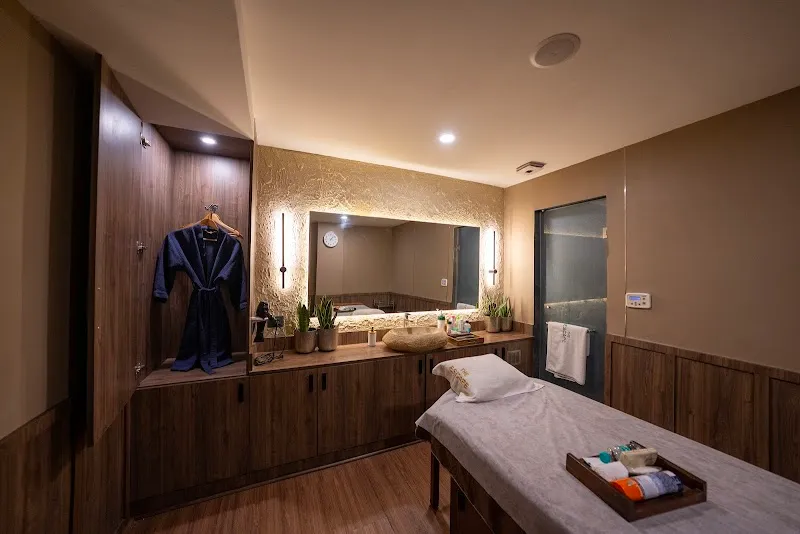 The Escape Spa and Wellness Experience- GK2