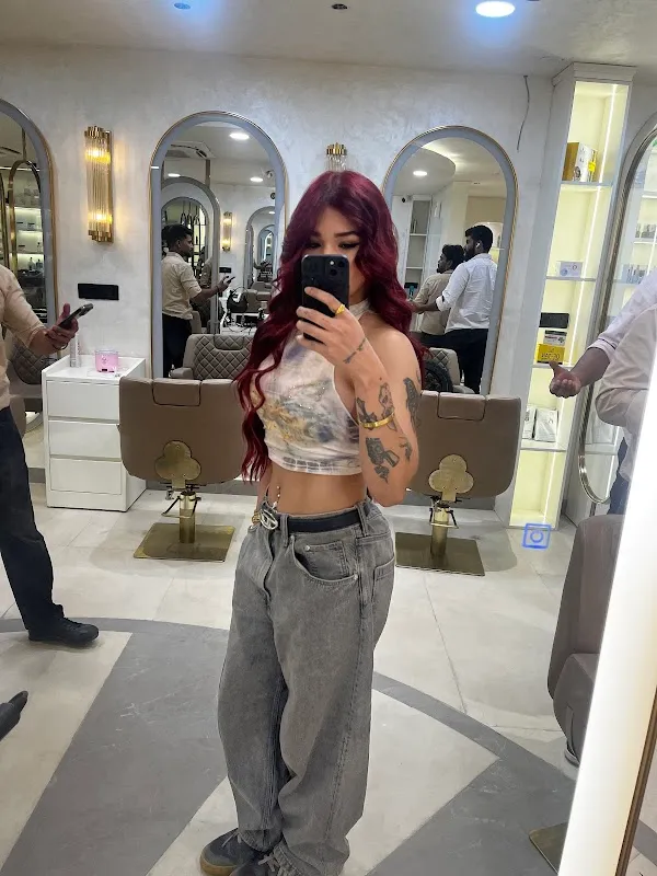 Lynora luxury salon