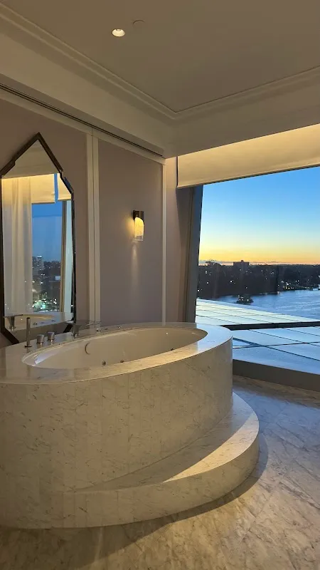 Crown Spa