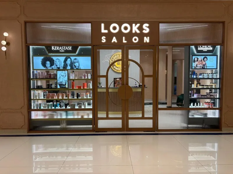Looks Salon Omaxe, Chandni Chowk