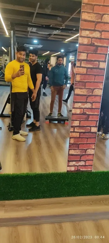 Fit7 By M.S Dhoni | Best Gym In Agra | Best Fitness Center in Agra |