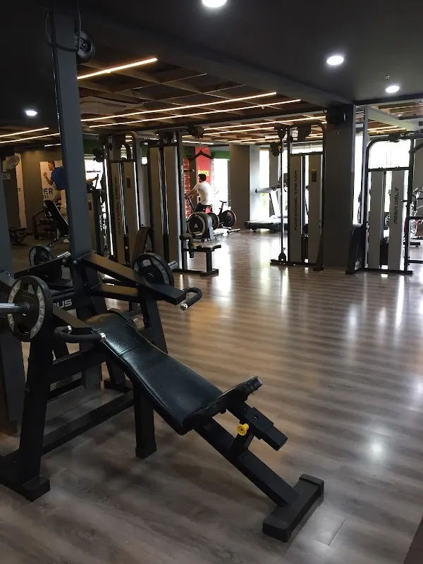 Fit7 By M.S Dhoni | Best Gym In Agra | Best Fitness Center in Agra |