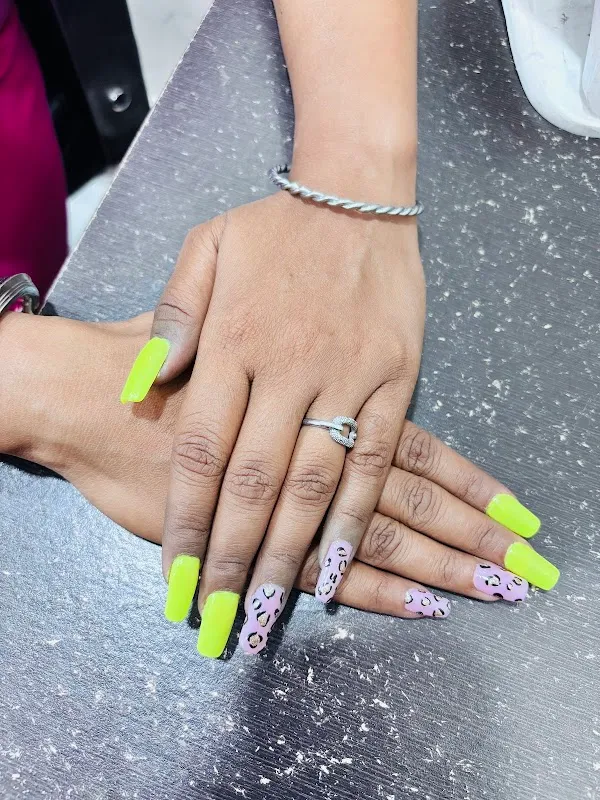 Sana beauty salon PMU