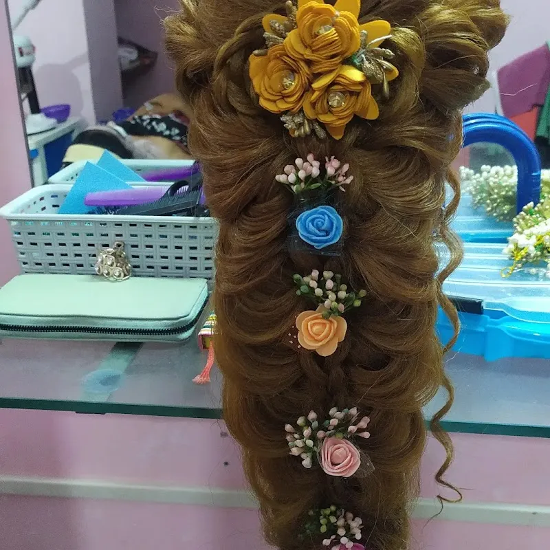 Bhagyashree Beauty Salons & Makeup Artist