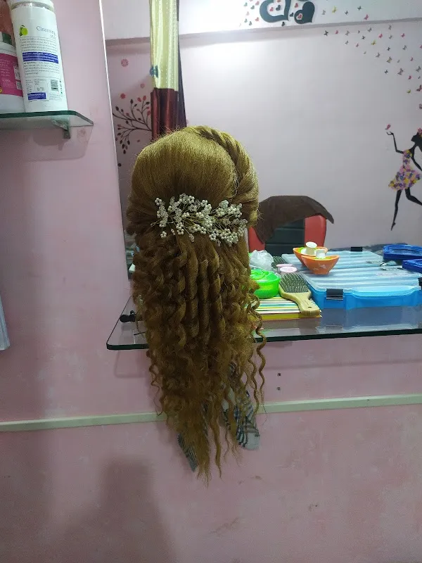 Bhagyashree Beauty Salons & Makeup Artist