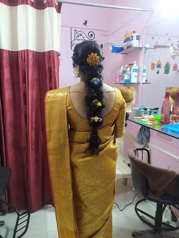Bhagyashree Beauty Salons & Makeup Artist