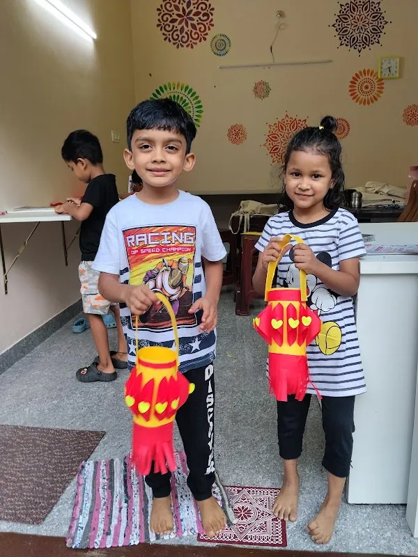 SRUSHTI ART AND CRAFT LEARNING STUDIO