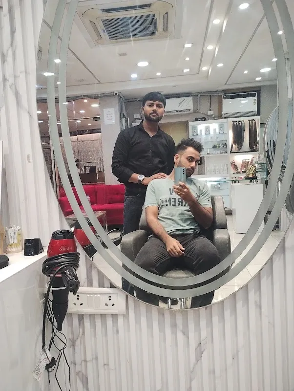 Addly's De Unisex Hair Salon - Best Salon in Noida