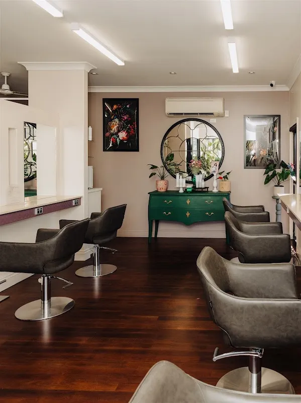 La Vita Hairdressing