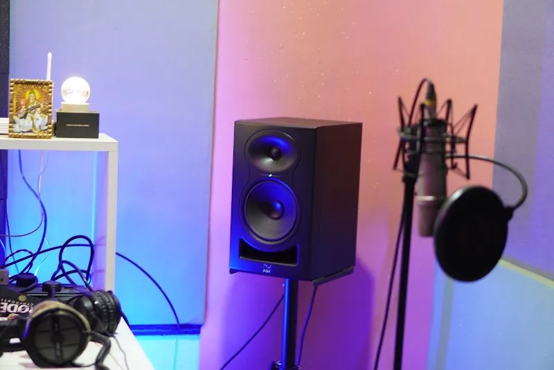 Melodic Escape Records (Music Studio)