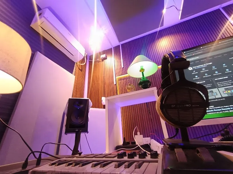 Melodic Escape Records (Music Studio)