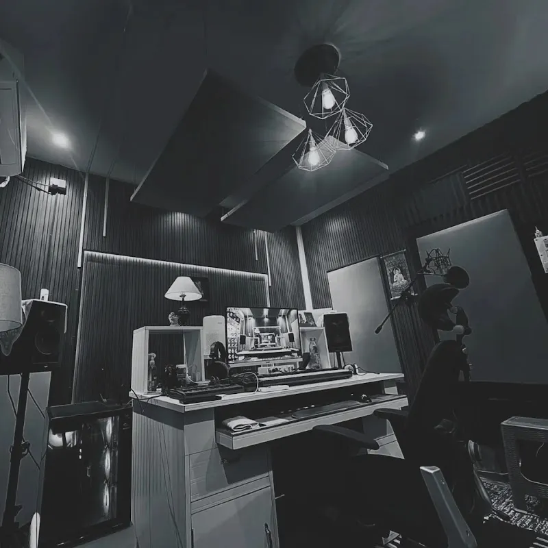 Melodic Escape Records (Music Studio)