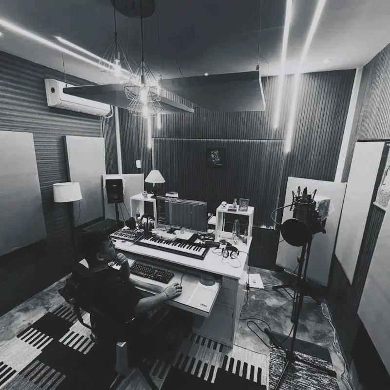 Melodic Escape Records (Music Studio)