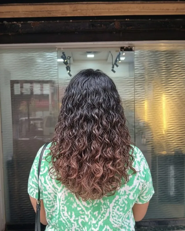 Amor Bombae Salon and Spa