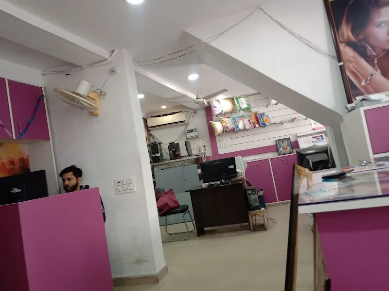 Mandeep Colour Lab & Art Studio
