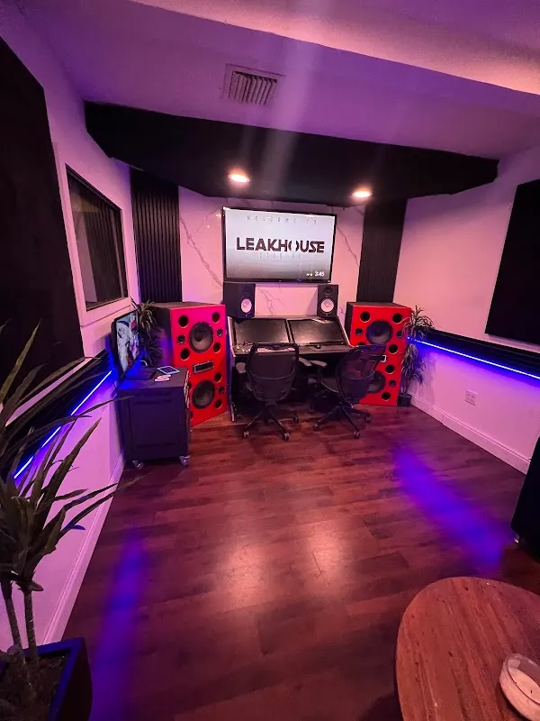 LeakHouse Studios