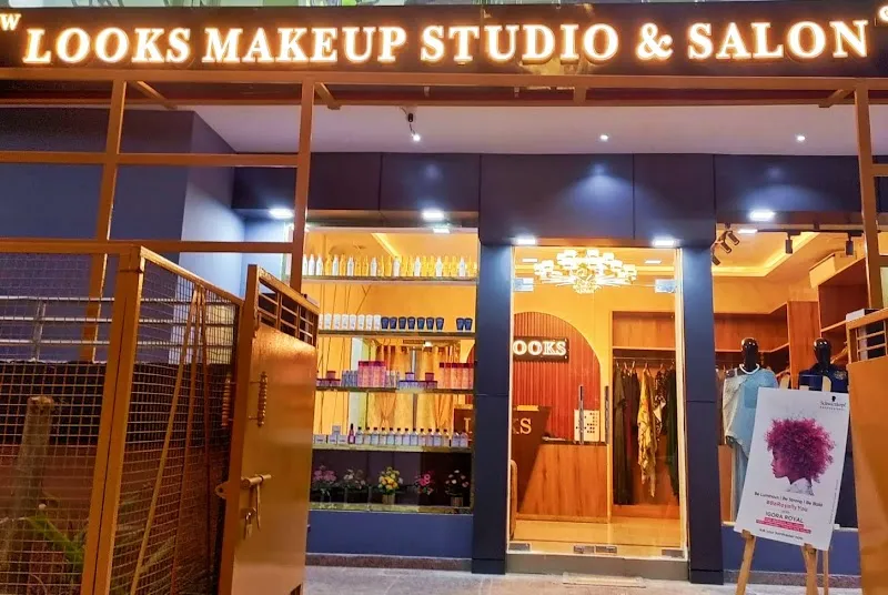 New Looks Salon & Makeup Studio - Best Makeup Studio & Unisex Salon in Lucknow