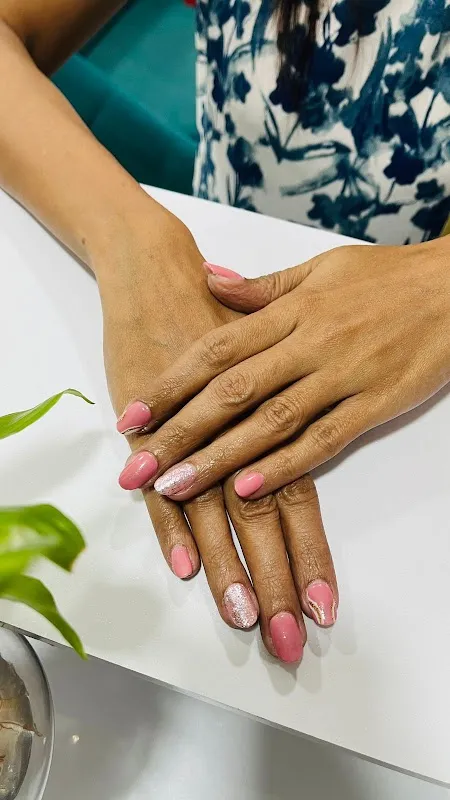 Sayali's Salon
