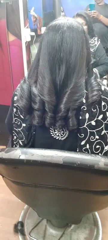 Sochpura Salon