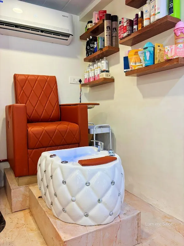Lumiere Family Salon