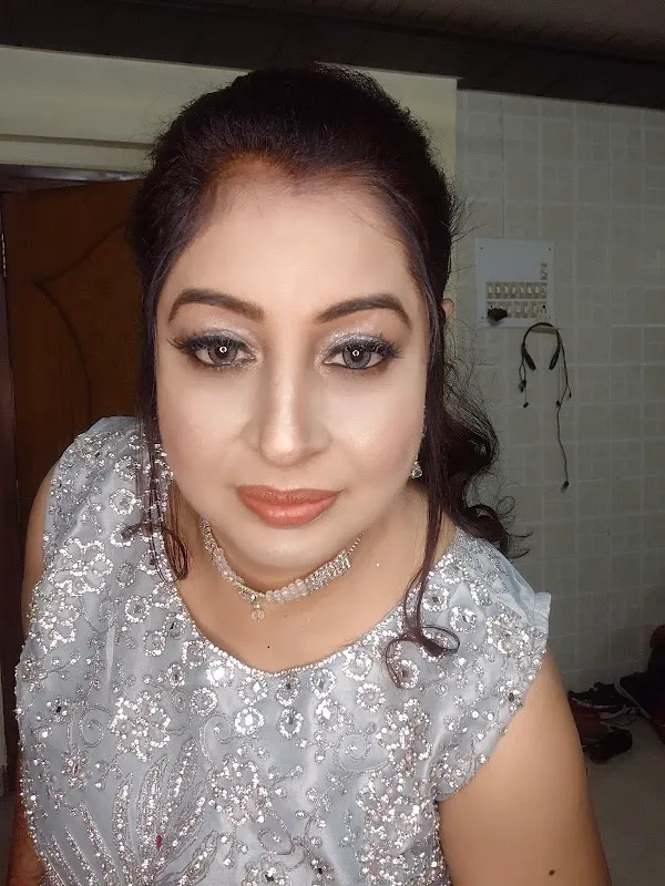 JeeniRich Beauty Salon