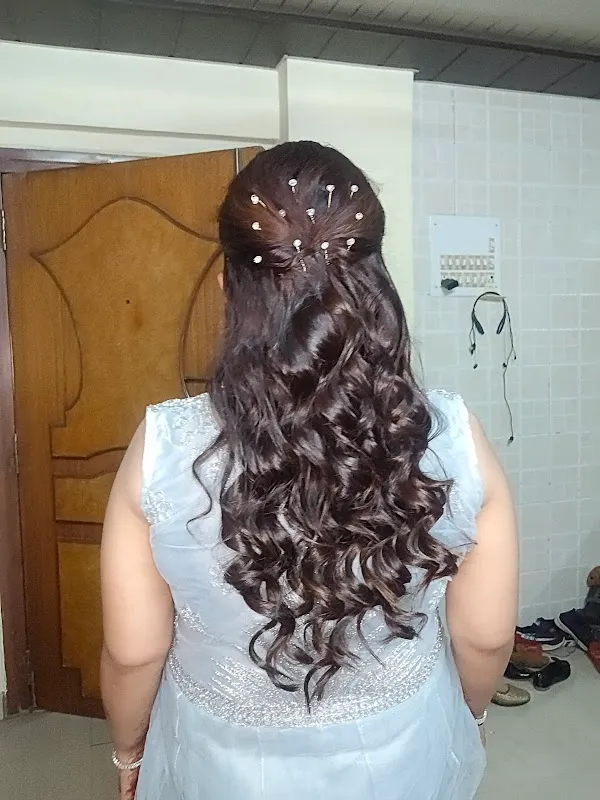 JeeniRich Beauty Salon
